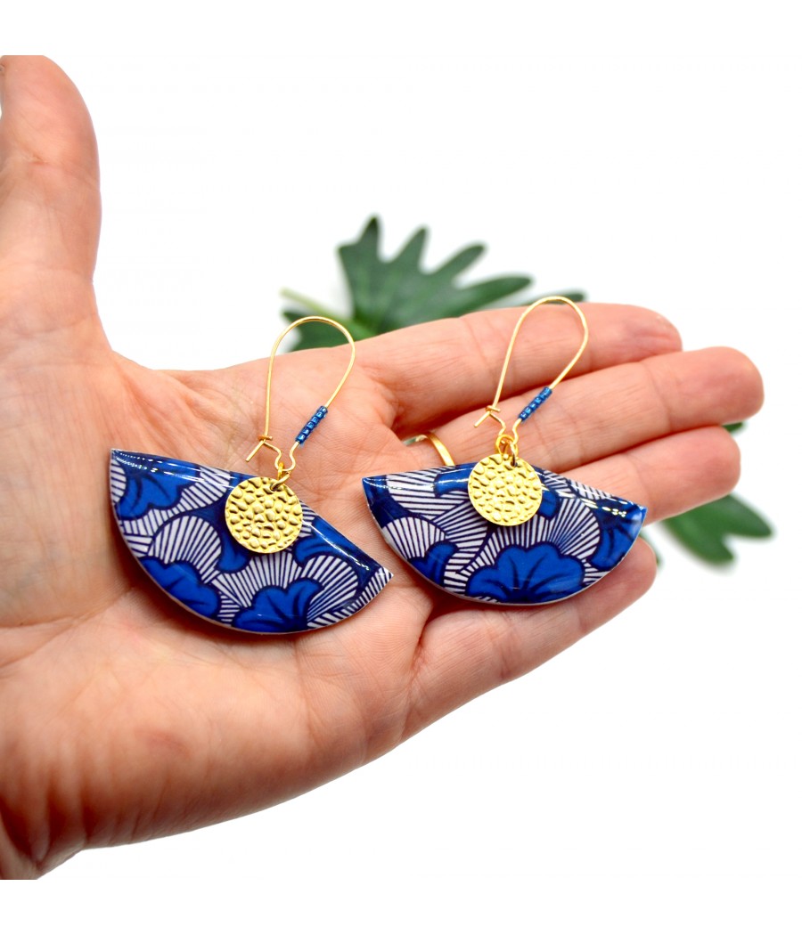 boucles d'oreilles fleurs de mariage bleues