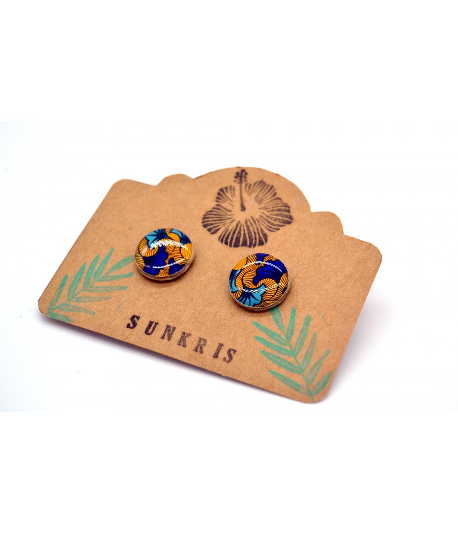 petites boucles d'oreilles bois et résine