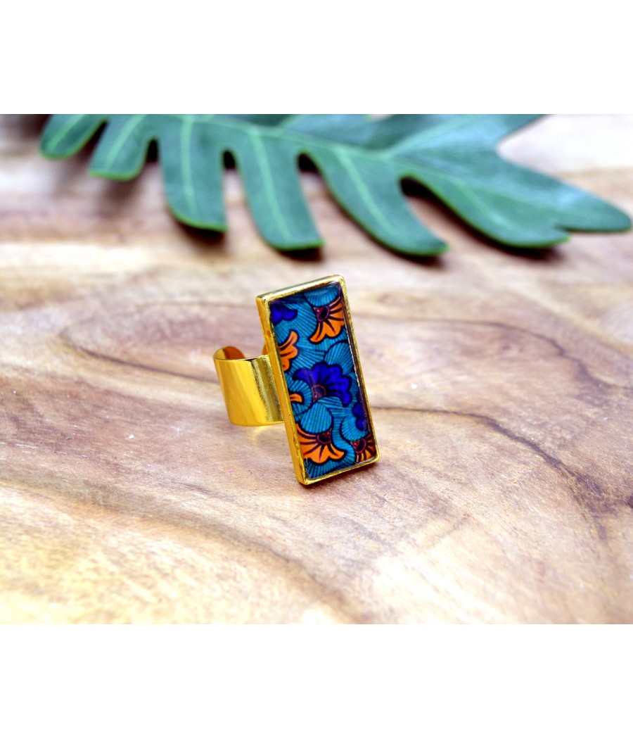 Bague résine rectangle doré avec motifs wax fleur orange/bleu - Réglable