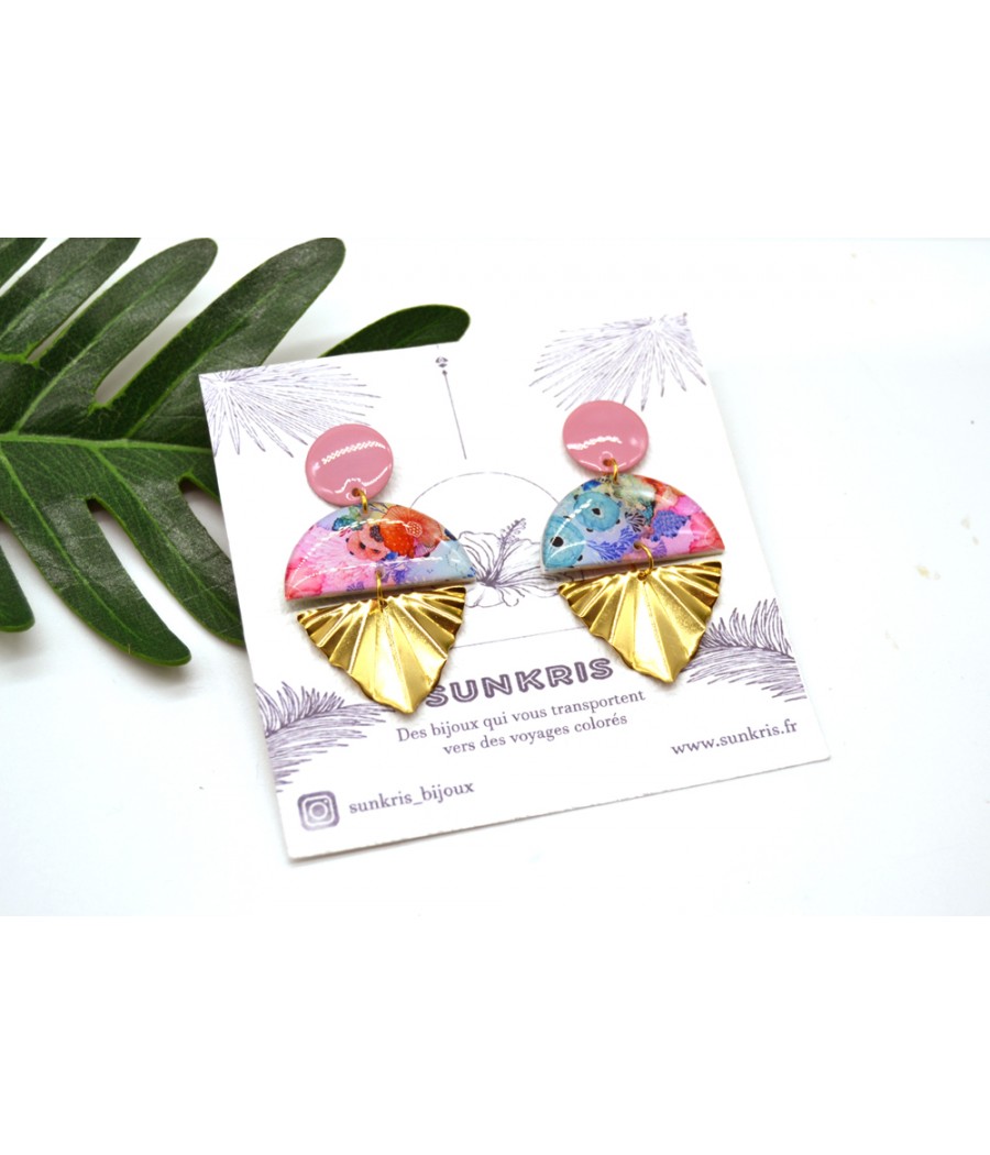 Boucles d'oreilles en résine : Motifs fleurs d'aquarelle, pendentif feuille dorée