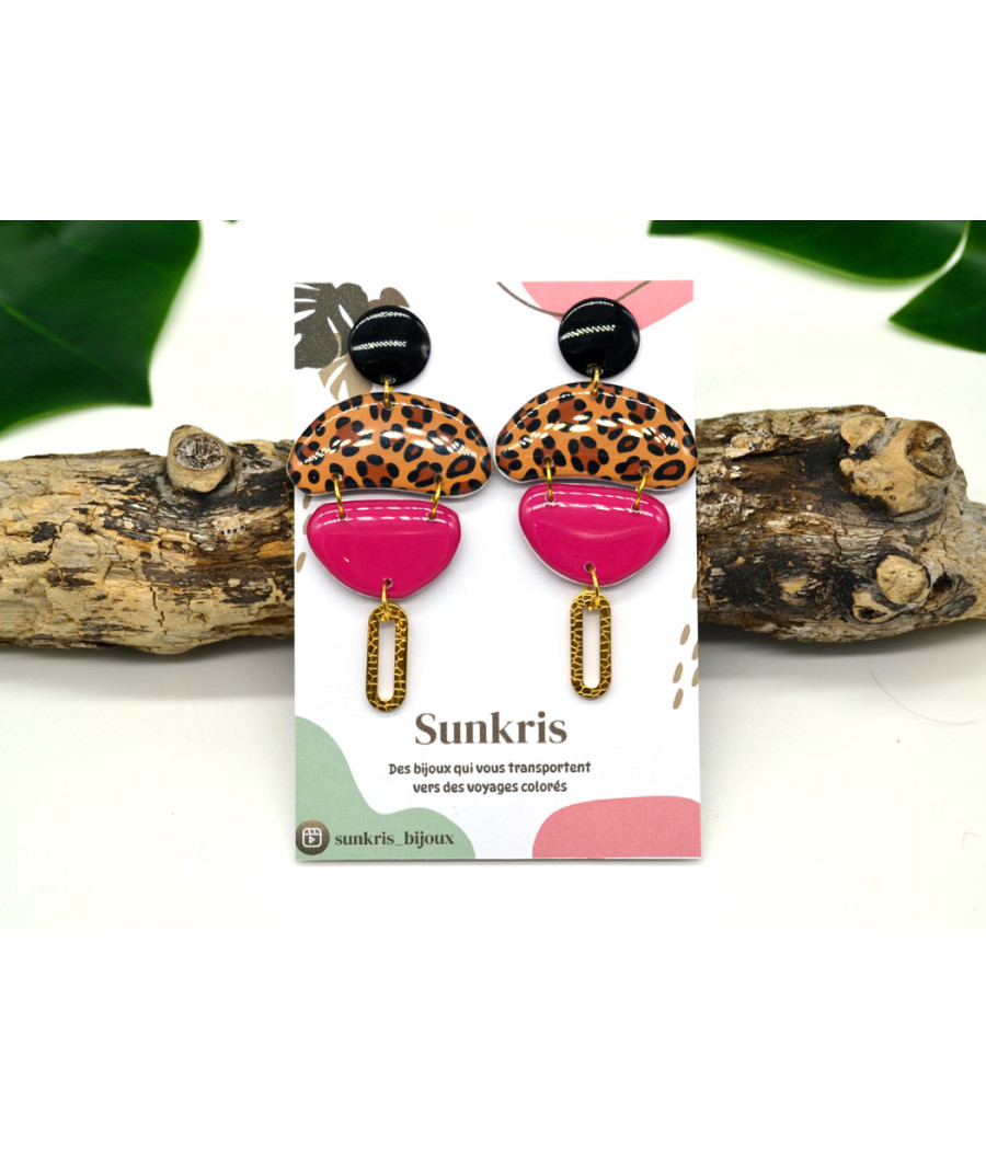 Élégantes boucles d'oreilles Safari Pop pour ajouter une touche unique à vos tenues.