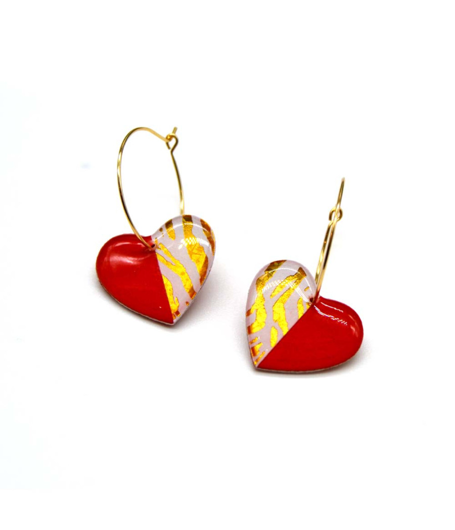 Boucles d’oreilles cœur rouge avec motif doré zébré