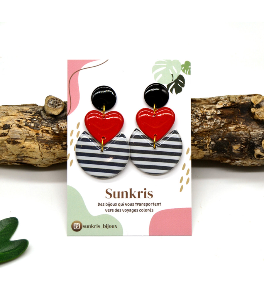 Boucles d'oreilles artisanales Sunkris – Design cœur rouge et rayures marines