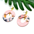 Boucles d'oreilles asymétriques roses