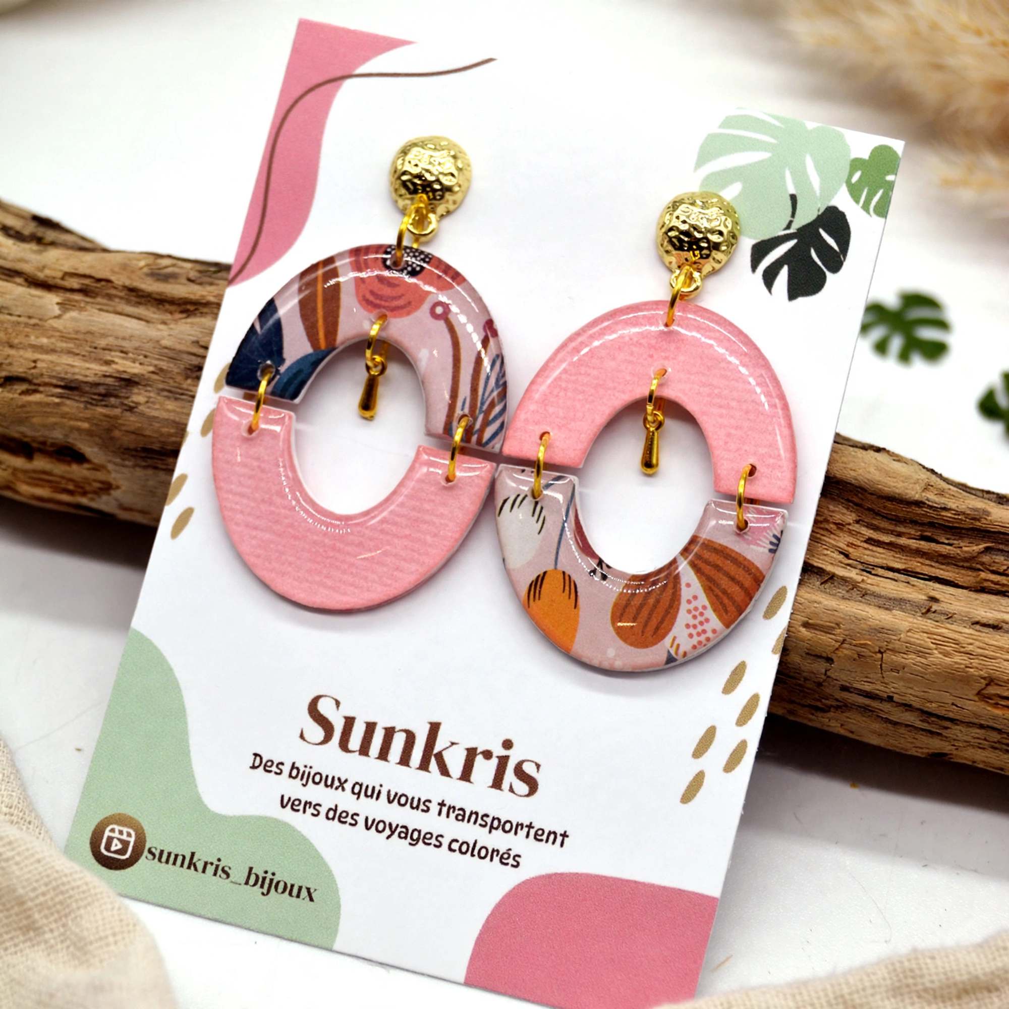 Boucles d'oreilles asymétriques roses