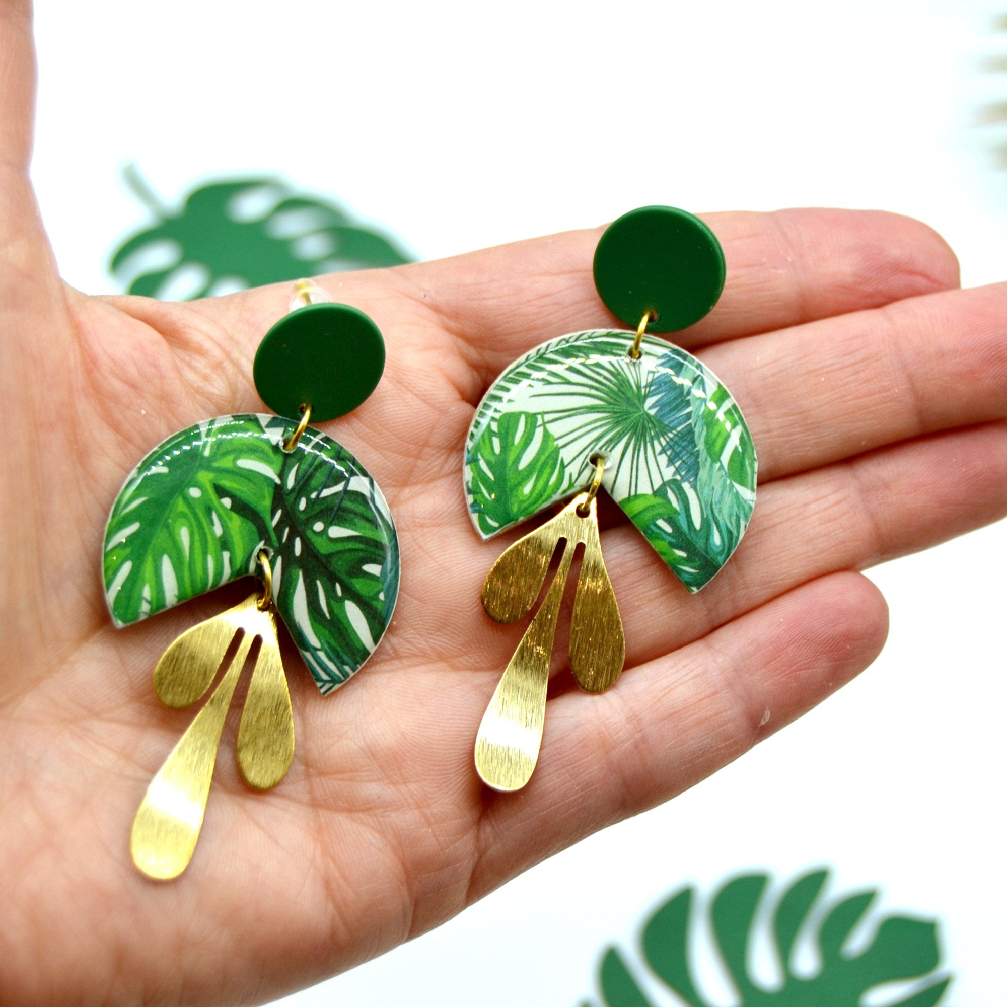 Boucles d'oreilles camembert monstera doré