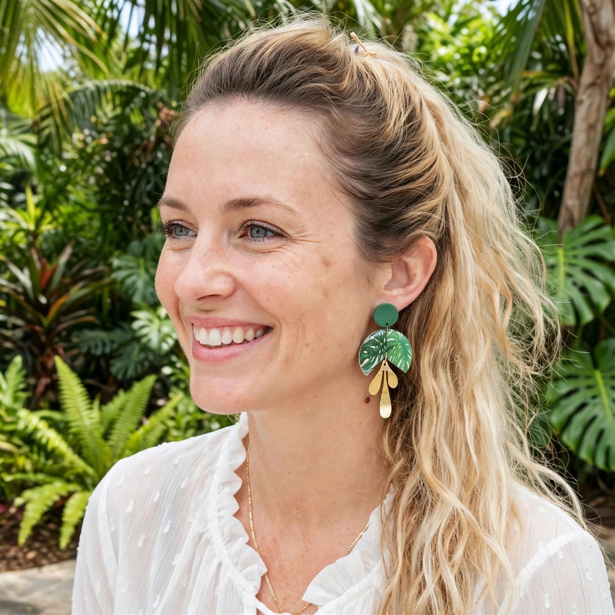 Boucles d'oreilles camembert monstera doré