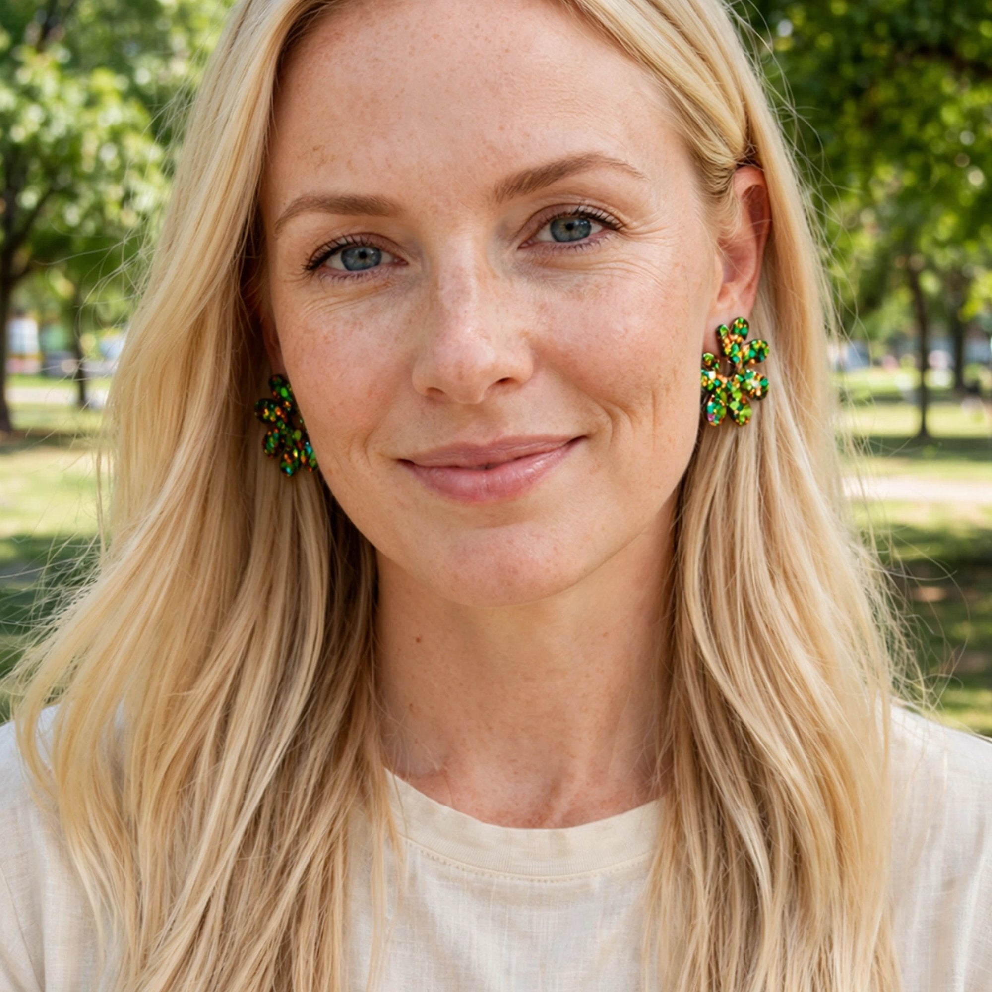 Boucles d'oreilles Marguerite pailletée verte