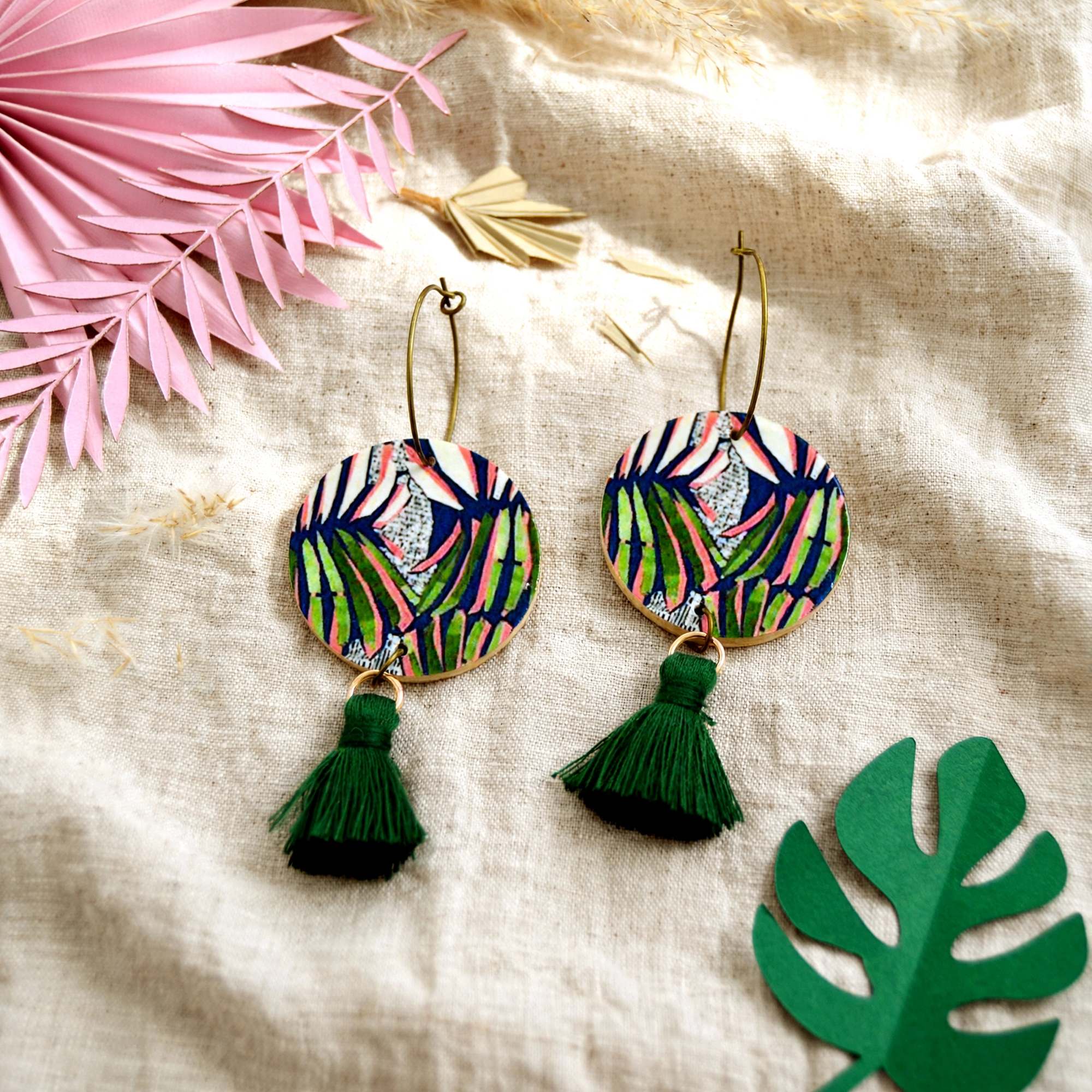 Boucles d'oreilles pompon tropical en lin