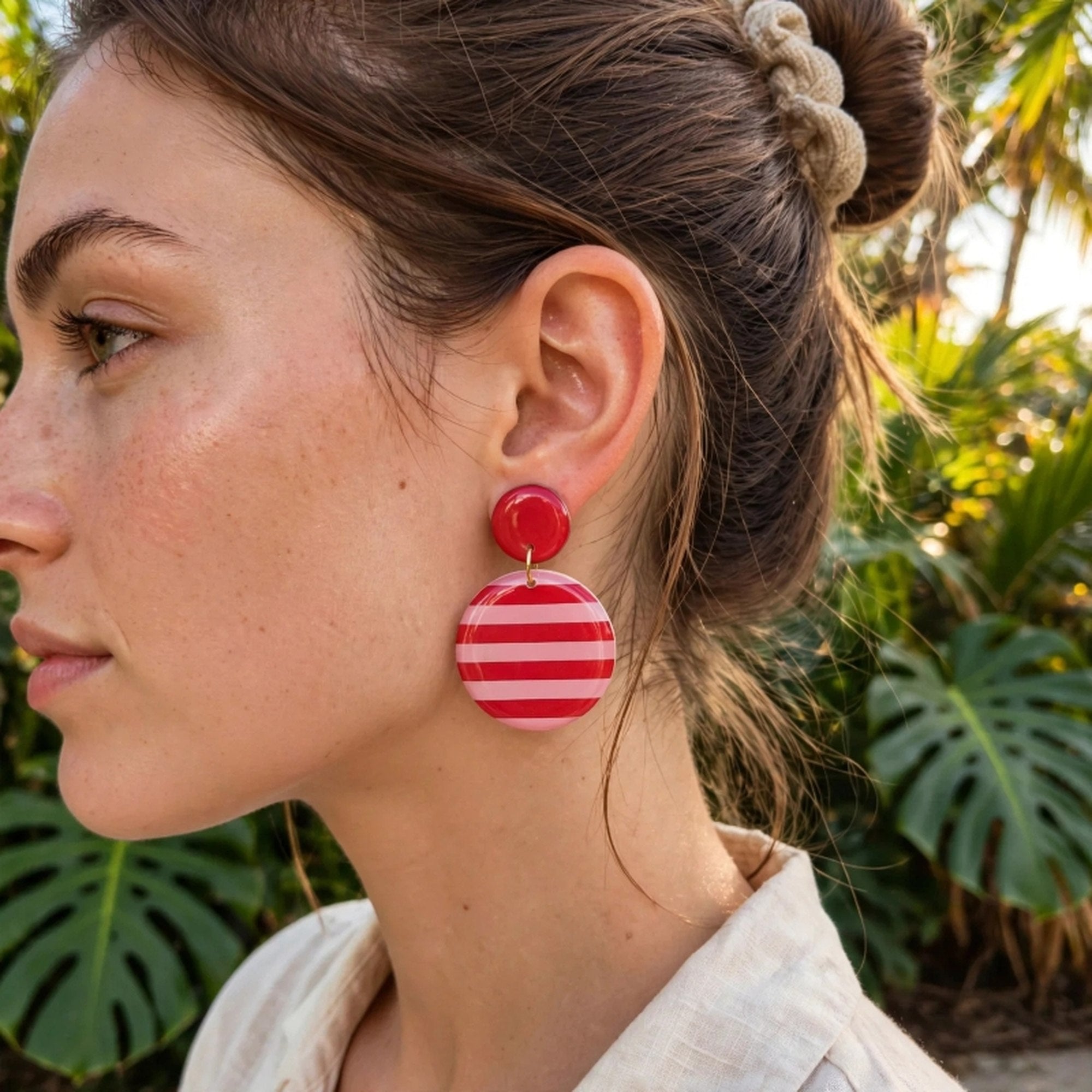 Boucles d'oreilles rondes rayées rouge et rose