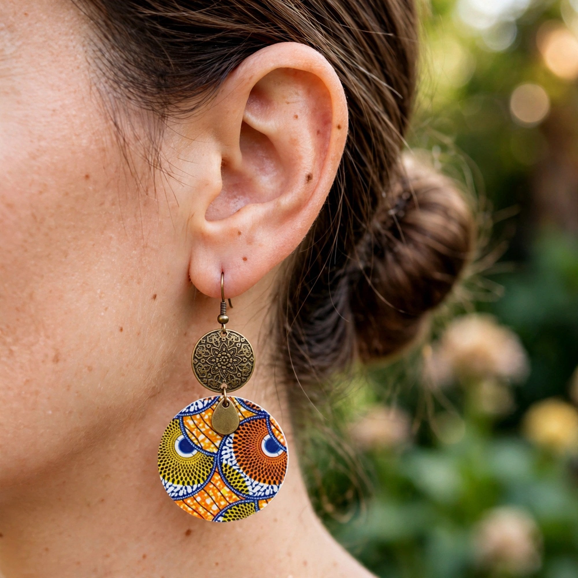 Boucles d'oreilles wax orange et bleu rondes