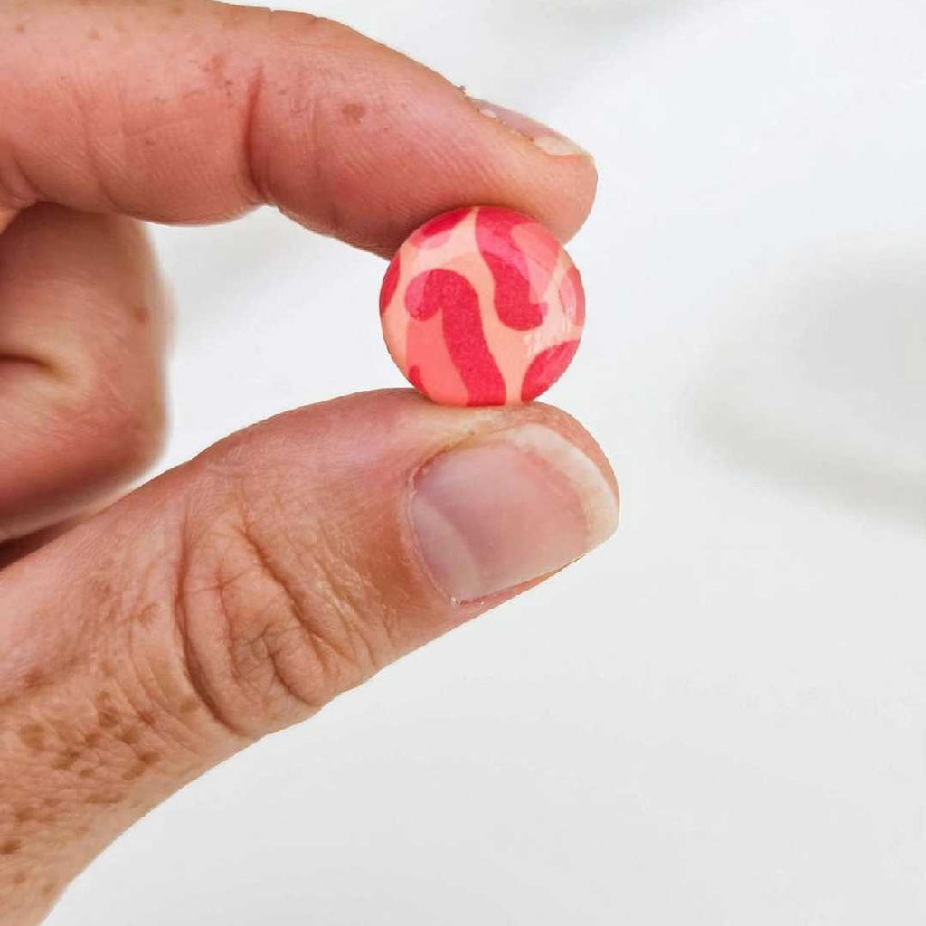 Puces d'oreilles rondes rose et rouge